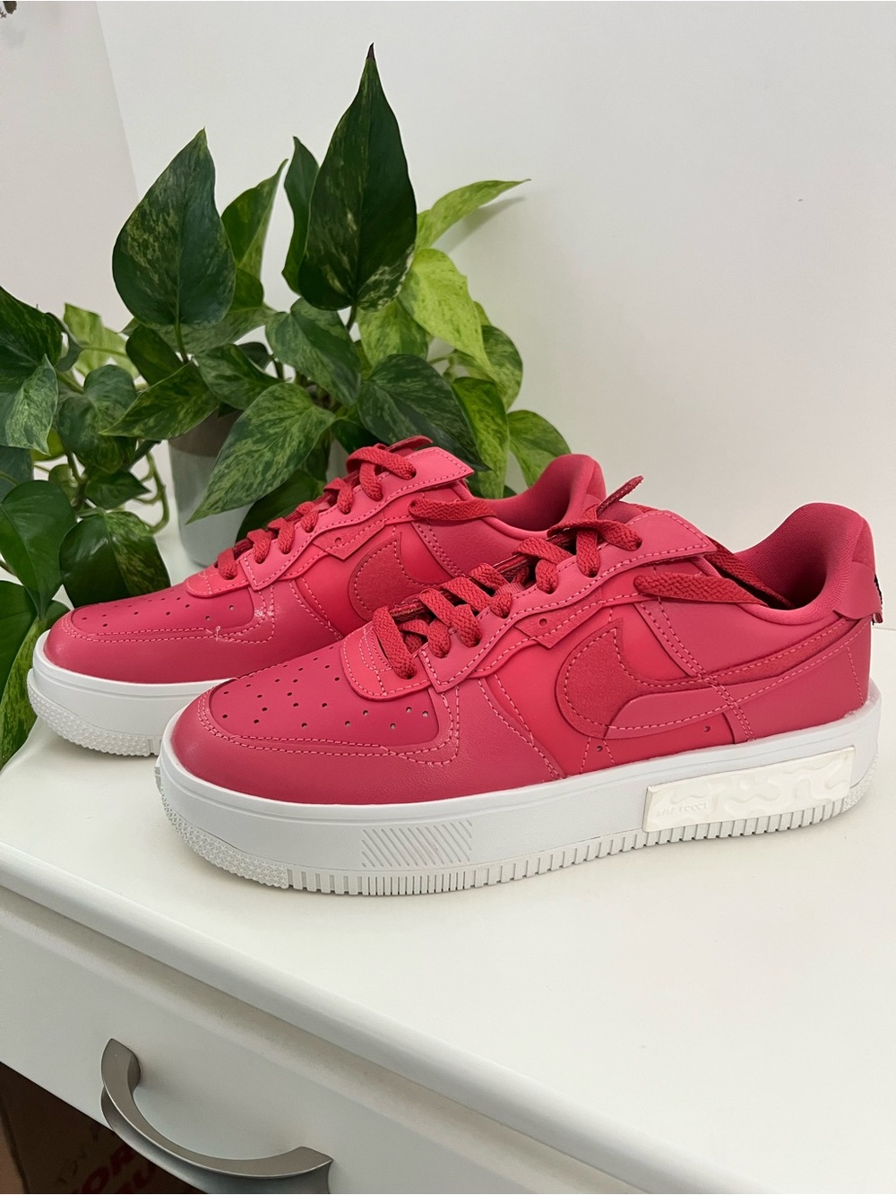 NEW Nike Air Force 1 Fontanka Women’s Sneakers, Size 9